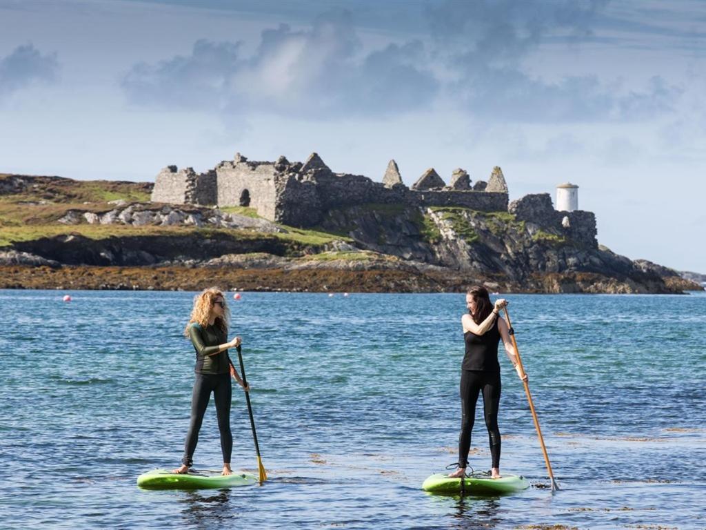 The Beach, Days Bar And B&B Inishbofin Bagian luar foto
