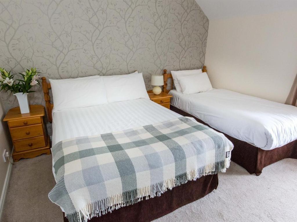 The Beach, Days Bar And B&B Inishbofin Bagian luar foto